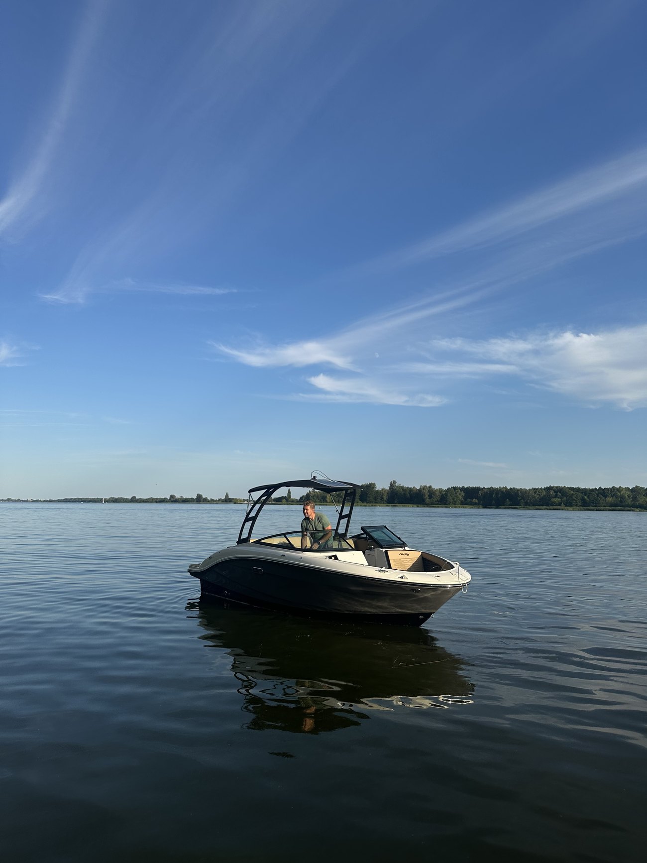 Nasza Sea Ray 210 na Zalewie Zegrzyńskim